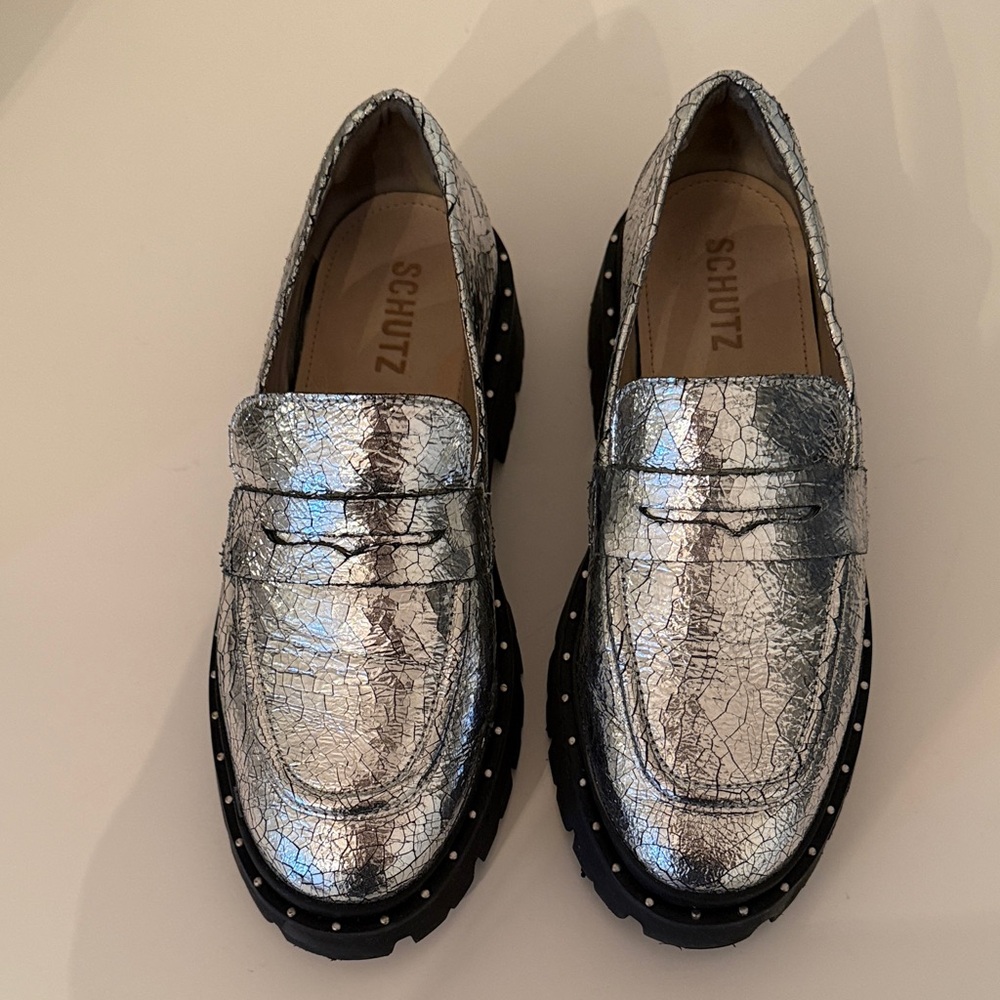 SCHUTZ Christie Metallic crinkle Silver Loafers
